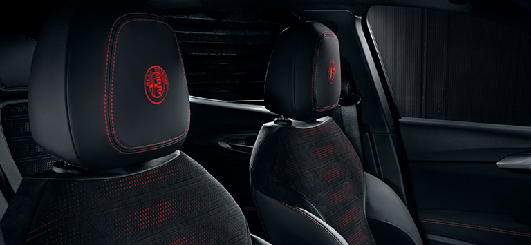 Alfa romeo gallery interior 3